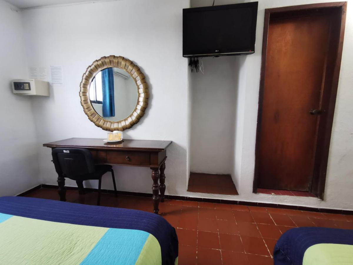 Hotel Doralba Inn Mérida Exteriör bild