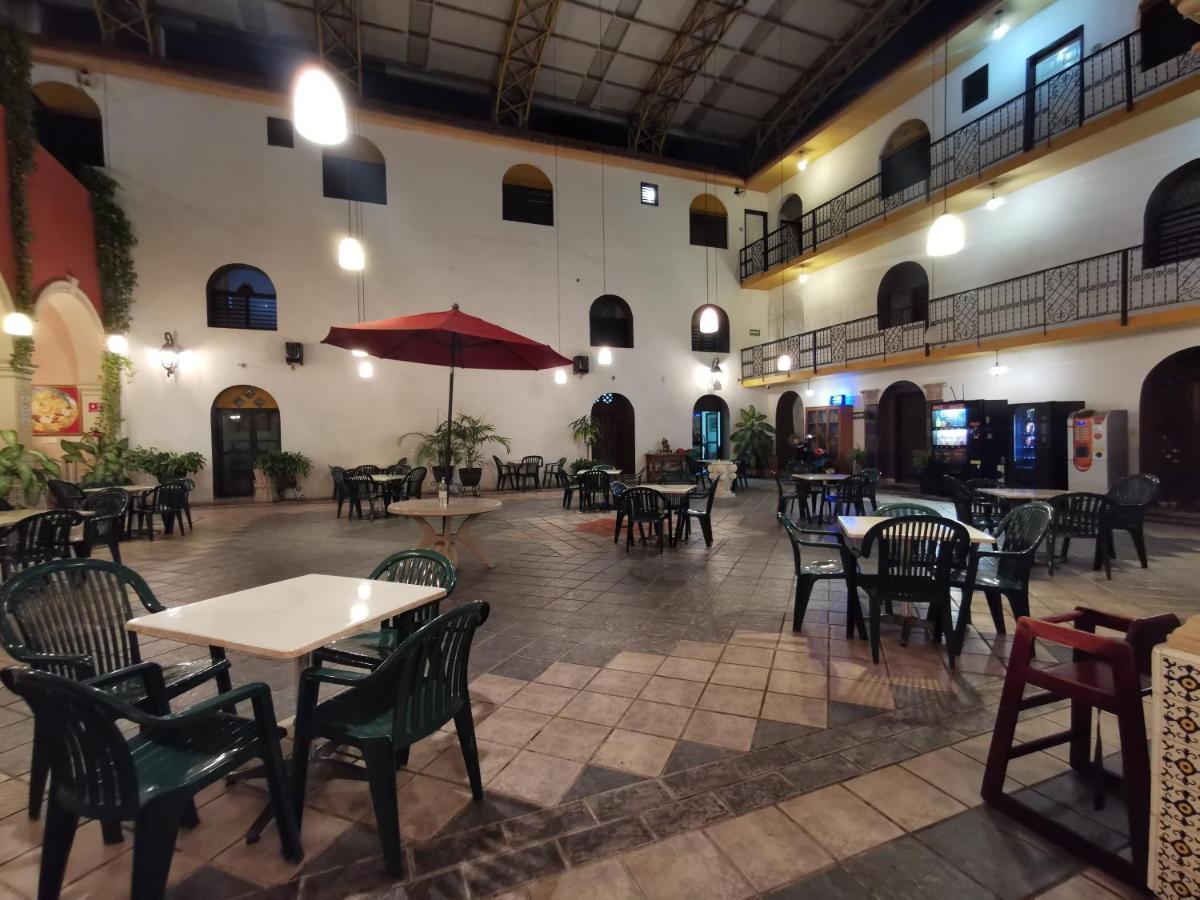 Hotel Doralba Inn Mérida Exteriör bild